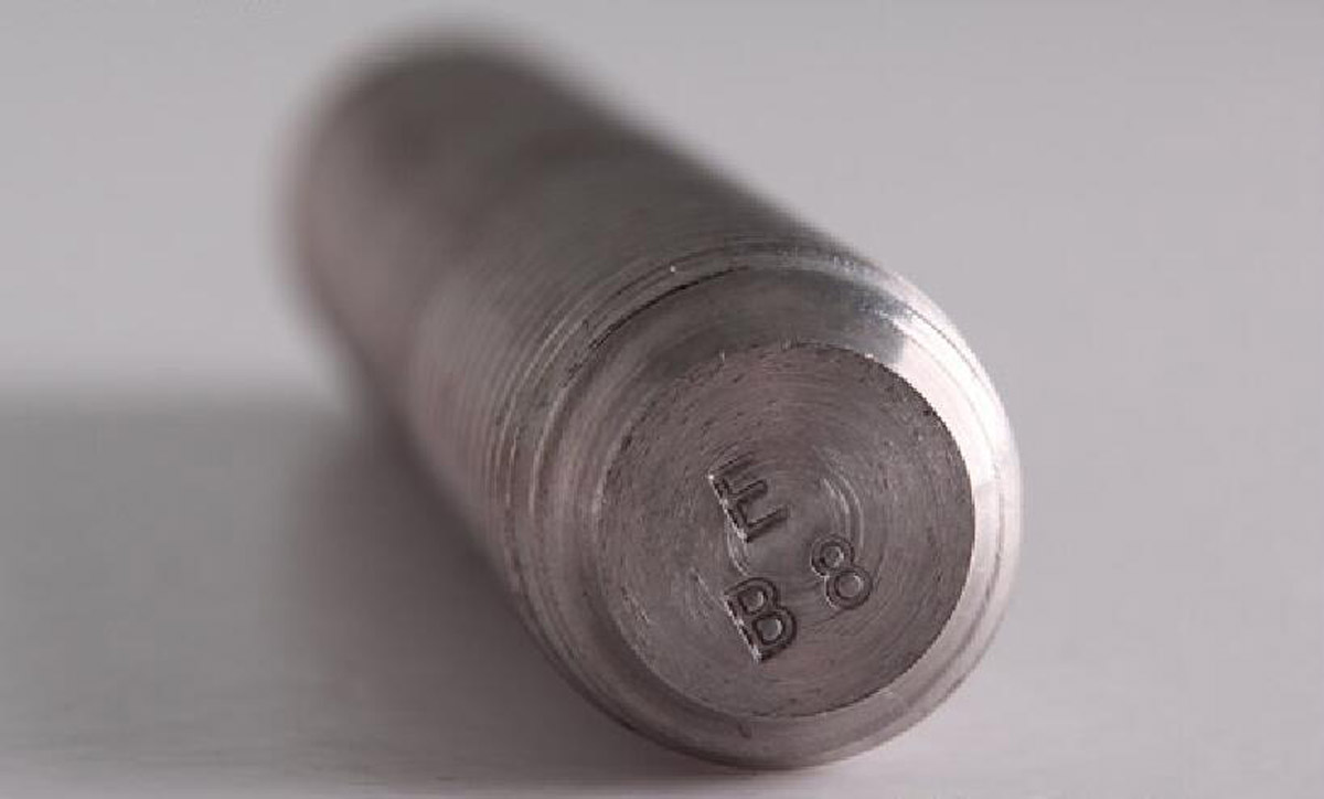 STUD BOLT ASTM A 193-B8