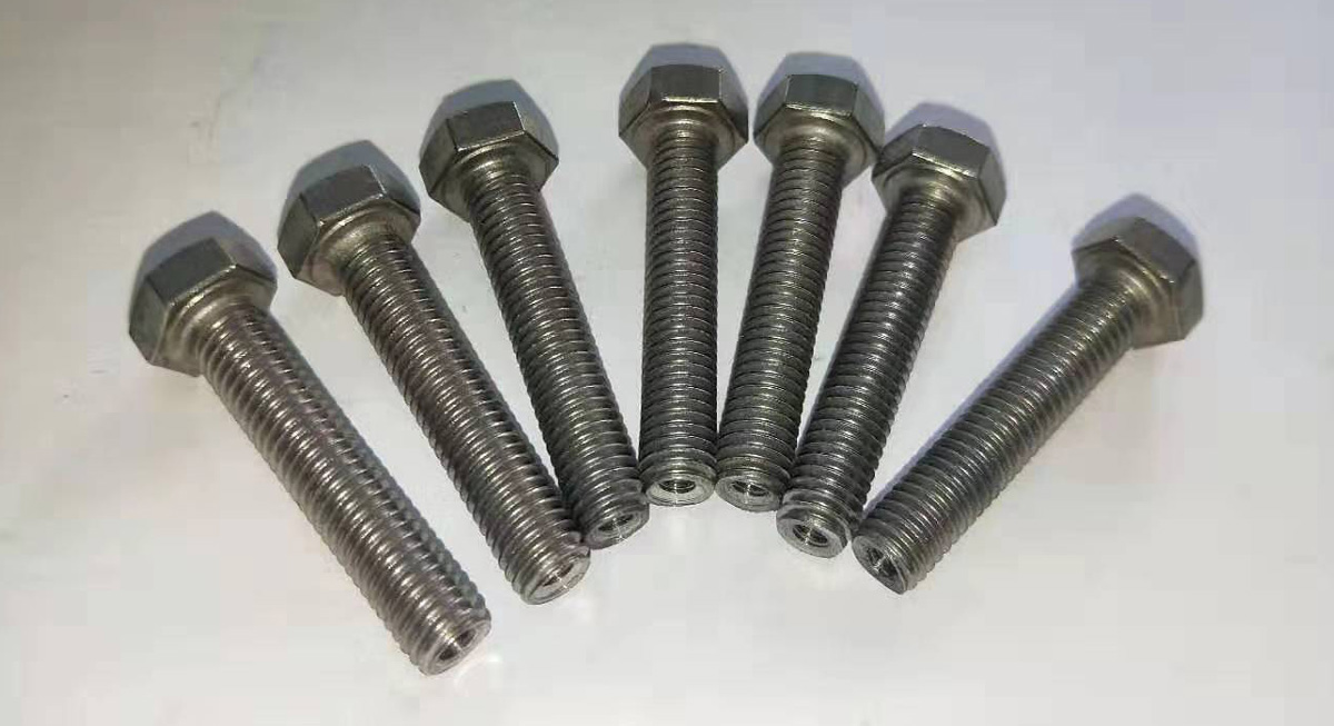 Bolt RVS A2 DIN933 M8X40 with M4 hole