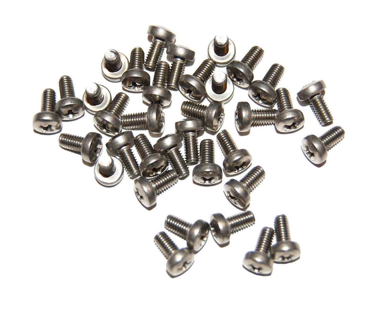 Screw bolts for coupler 
