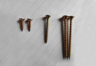China Carbon Steel 1022A Chipboard Screw D3.8*d2.3*h7.4*L48