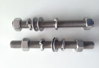 ASTM A193 Grade B8 Stud Bolt With Nuts and Washers, M16X118mm