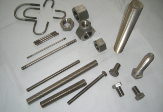 China ASTM A193 Grade B8 Stud Bolt With Nuts and Washers, M19X143mm