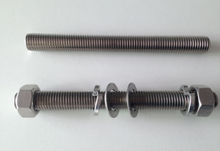Stud Bolt With Nuts and Washers, ASTM A193 Grade B8