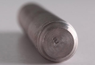 STUD BOLT ASTM A 193-B7