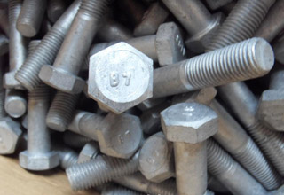 China Stud Bolt C/W 2PC A194 2H Heavy Hex Nut,5/8x 90
