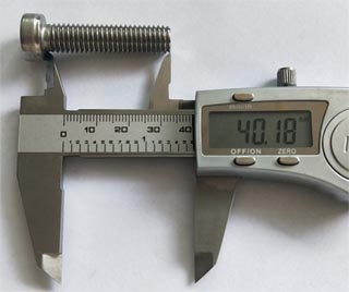 Bolt RVS A2 DIN6912 M10X40 with M4 hole