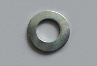 China Zinc Plated Galvanized Carbon Steel Flat Washers DIN125 M5