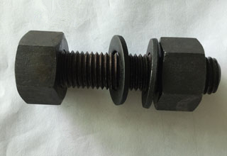 Carbon Steel Stud bolts with 2 nuts and 2 washers 