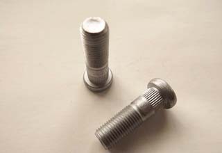 Flat Round Head Knurled Shoulder Wheel Hub Bolt